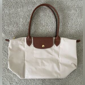 Longchamp Medium Le Pliage Nylon Shoulder Tote white
